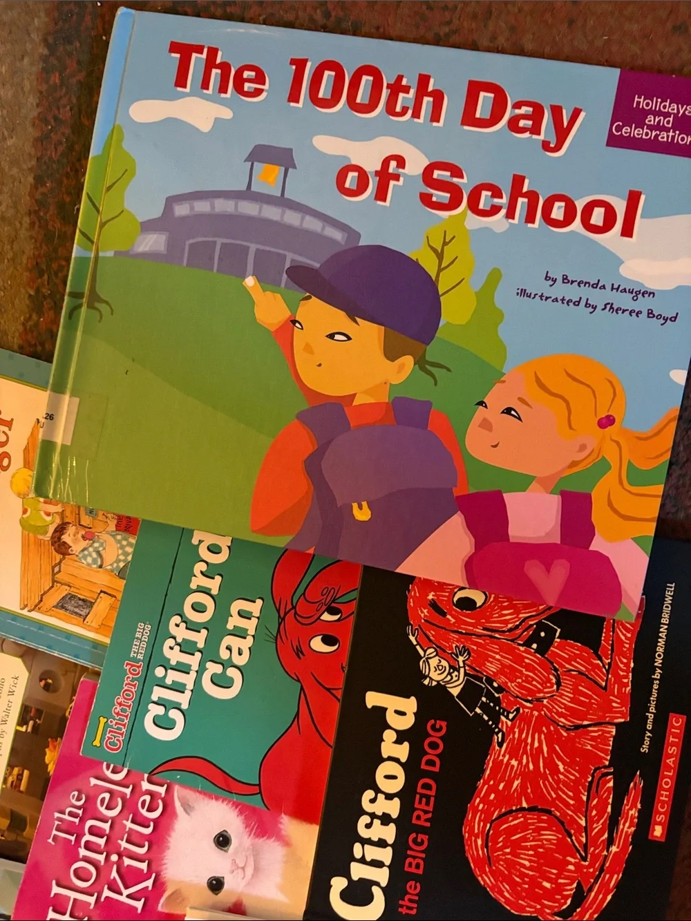 Scholastic Children's Picture Book Bundle - Red, Green, Blue